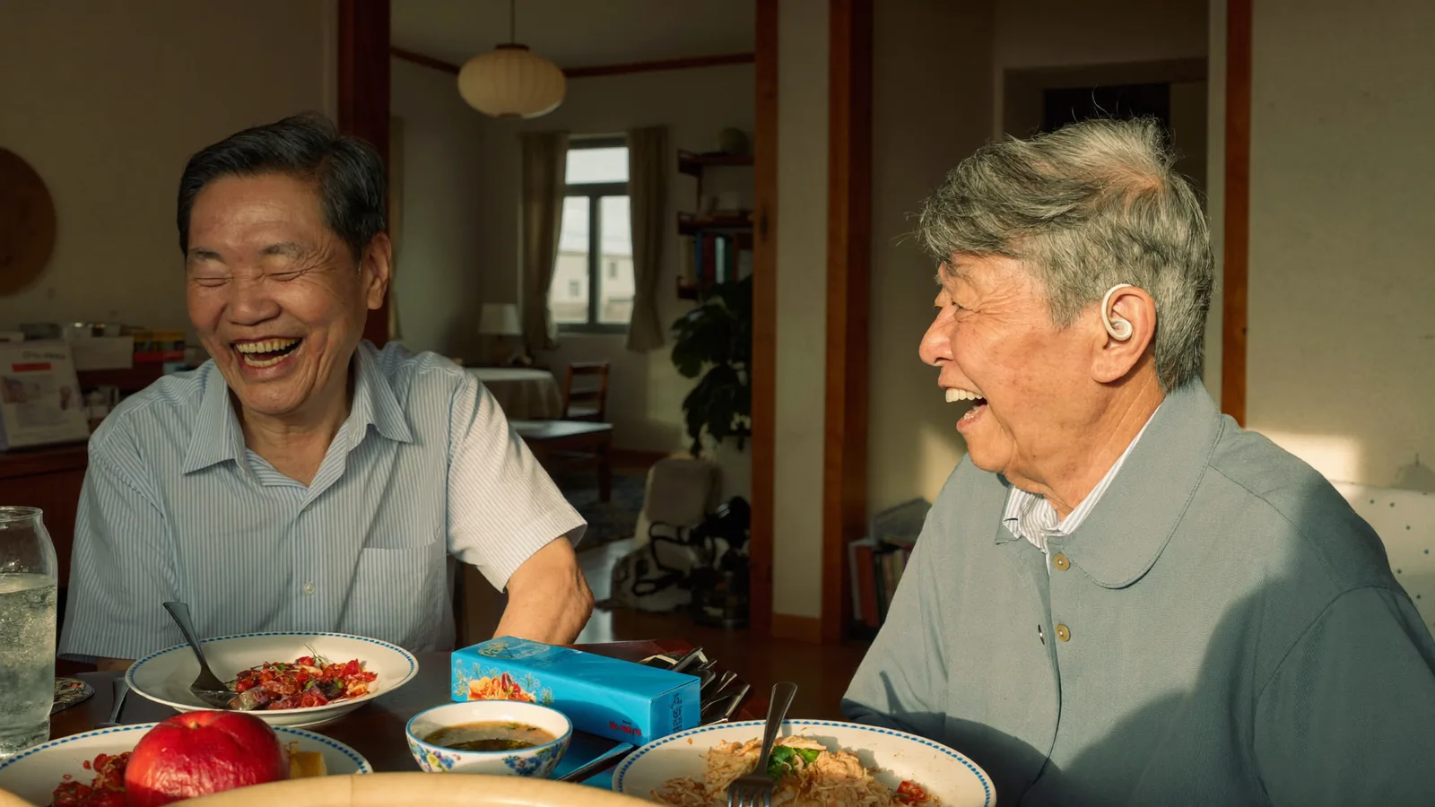 보청기 치매 관련 이미지