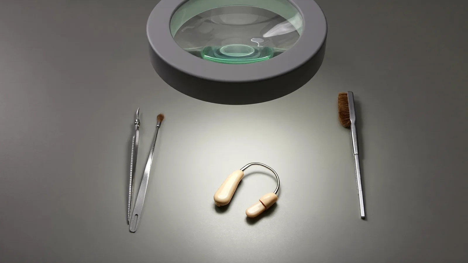 보청기 수리 전 꼭 살펴볼 원인 관련 이미지
